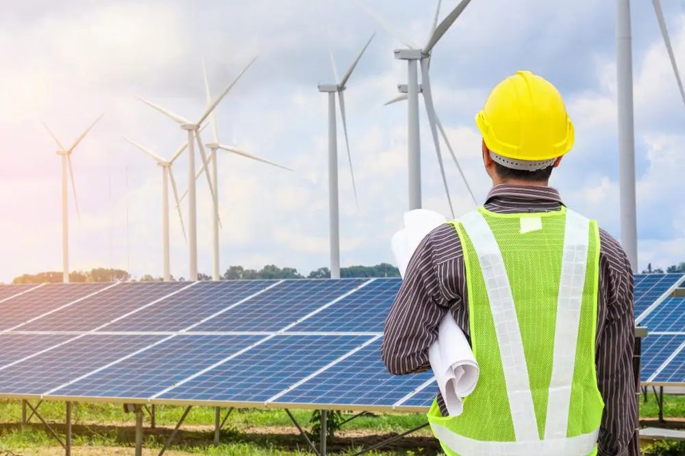 China's Green Paradox: Record Clean Power Collides with Weak Grid Infrastructure